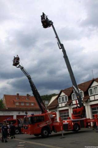 2011-06-16 -57- Vorfuehrung Hubrettungsfahrzeuge